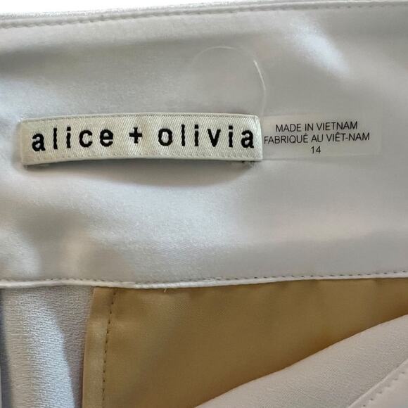 NWOT ALICE + OLIVIA Donald Crystal-Embellished White Satin-Crepe Shorts – Sz 14 - Picture 9 of 9